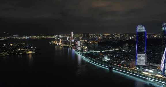 福建滨海城市厦门鼓浪屿海边夜景航拍4k