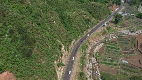 航拍 公路 马路 夏天 出行