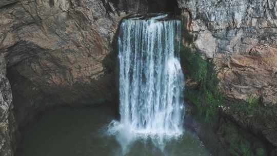 瀑布航拍 贵州羊皮洞瀑布实拍