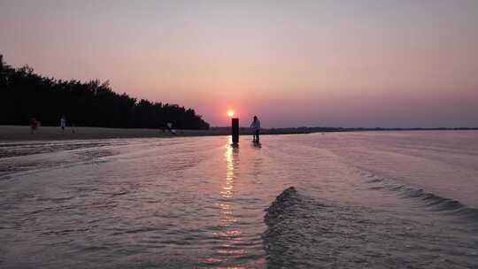 夕阳海边沙滩风光