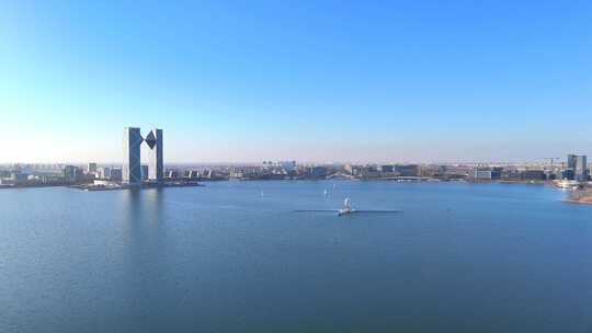 上海临港新片区滴水湖风景全景