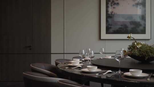 新中式餐厅圆桌餐桌和餐具视频素材模板下载