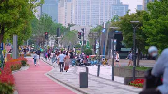 城市马路街道街头街景上班下班高峰期车流人