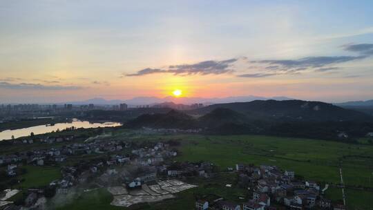 航拍美丽乡村田园日落晚霞夕阳