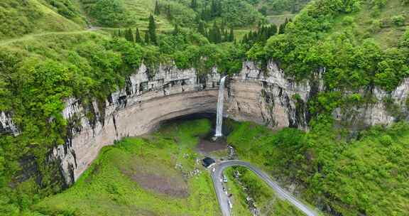 贵州纳雍吊水岩瀑布