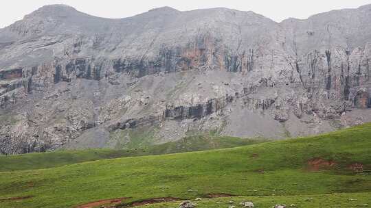 扎尕那草原云雾山峰公路