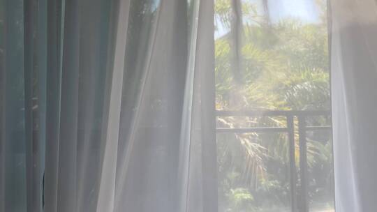 阳光下的窗帘随风飘动1视频素材模板下载