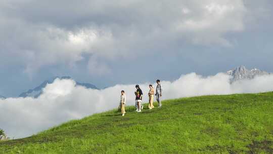 新疆天山草原风光