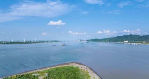 鄱阳湖与长江交汇处的江湖两色航拍延时