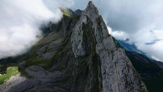 FPV航拍巍峨大山山峰山脊山云