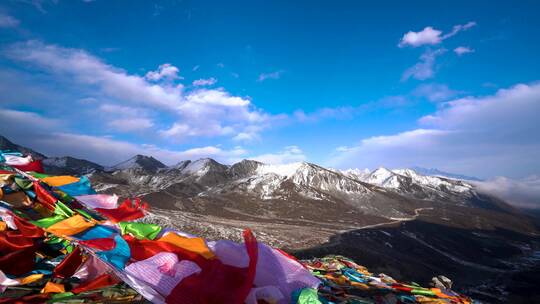 4K折多山经幡实拍视频素材模板下载