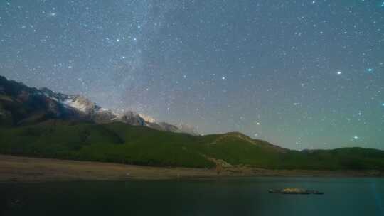 8K丽江玉龙雪山流星雨星空