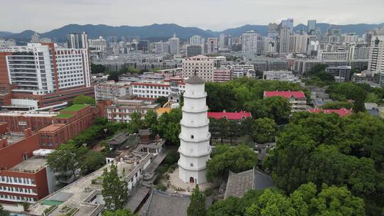 福建福州白塔寺白塔地标建筑航拍视频素材模板下载