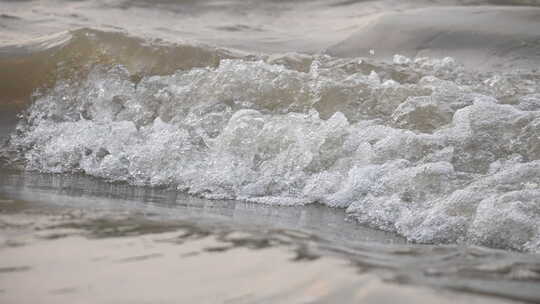 河流 流水 水面 奔流 江河 波涛 波浪翻滚