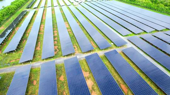 太阳能电池板、可再生能源产业