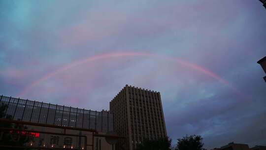 西安美丽的雨后彩虹