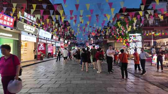 繁华热闹夜市、夜生活 阳朔西街步行街