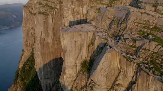 岩石地层，悬崖，挪威，无人机