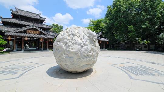 广西南宁青秀山友谊长廊广场龙珠雕塑视频素材模板下载