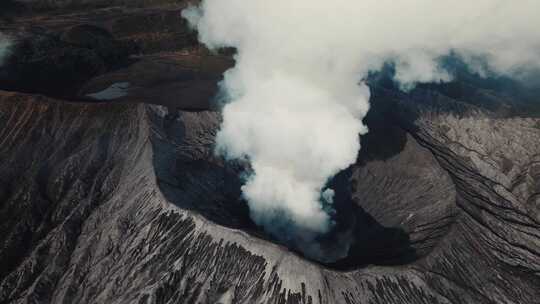 航拍Bromo火山云海