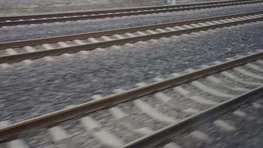 高铁行驶窗外风景铁轨画面视频素材模板下载