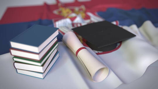 塞尔维亚国旗毕业帽和文凭视频素材模板下载