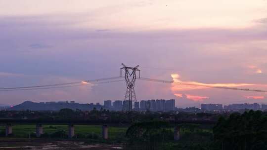 夕阳电塔城市航拍