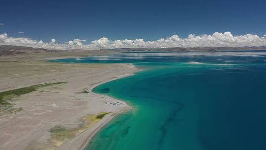 西藏扎日南木措错高原湖泊自然风光航拍视频素材模板下载