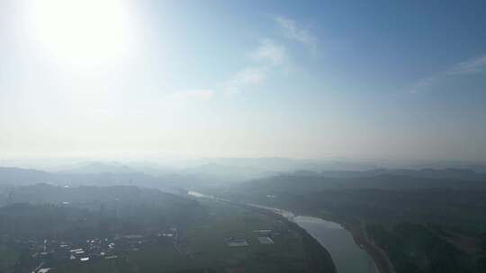 山川云雾千里江山