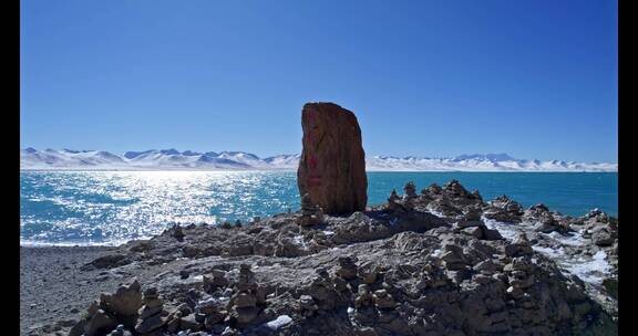 4K航拍高清西藏纳木措湖水高原雪山风景冬季