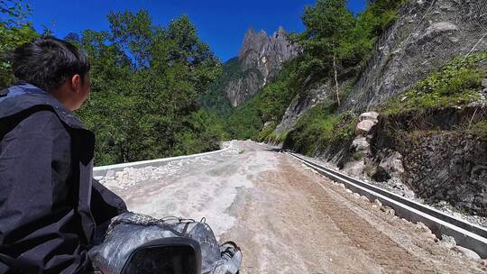 沙滩车自驾贡嘎山区磨西镇燕子沟旅游区