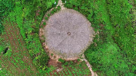 中国贵州兴义雨补鲁天坑航拍