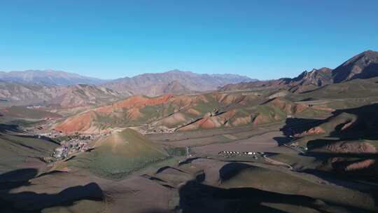 青海海北祁连县卓尔山风景区丹霞地貌