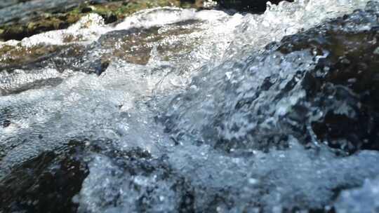 矿泉水山泉