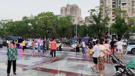 公安机关扫黑除恶大会