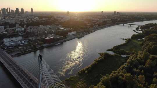 波兰华沙圣十字桥（Swietokrzyski桥）鸟瞰图
