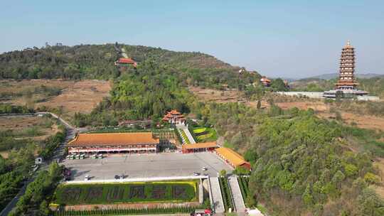 航拍云南弥勒锦屏山景区