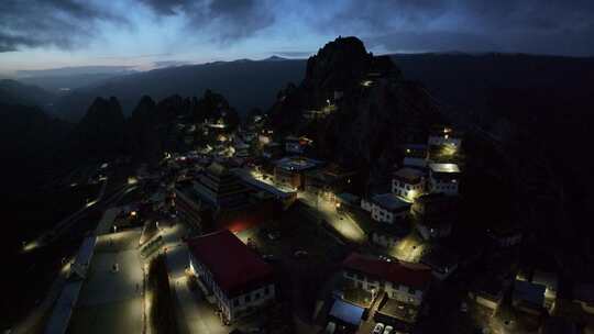 西藏昌都丁青县孜珠寺航拍夜景风光