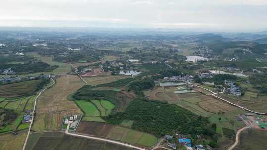 四川乡村与土地