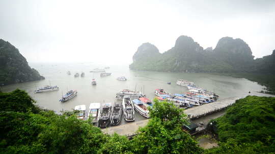 下龙湾港岛湾旅游船码头越南1