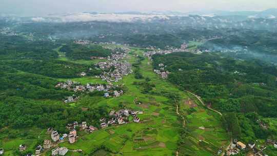 航拍山村农村青山绿水田野