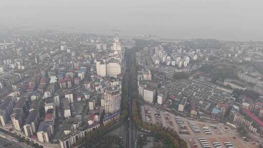 岳阳城市清晨交通航拍