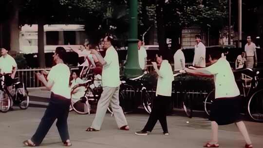 80年代上海街头 人民群众生活