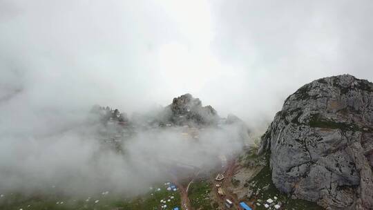 西藏丁青县孜珠寺雍仲苯教航拍孜珠神山