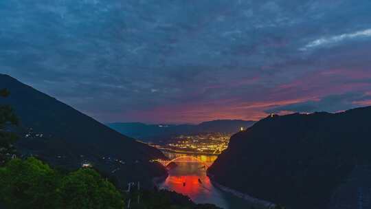 长江三峡巫峡夕阳