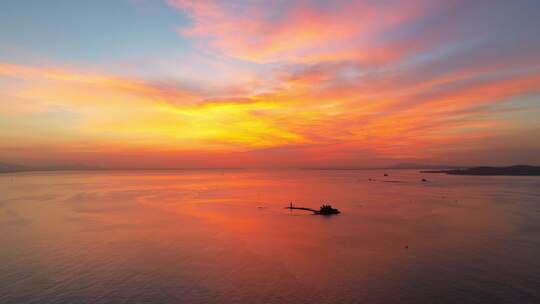 海上日出朝霞