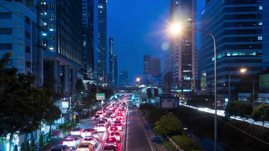 夜间城市交通