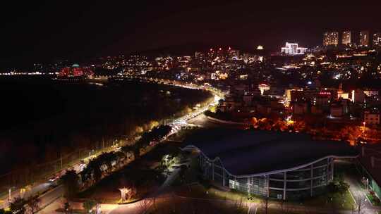 大理洱海边弯道夜景车流车灯延时固定机位