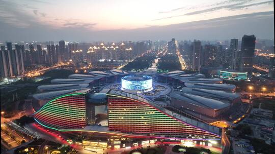 武汉国际博览中心，夜景环绕镜头