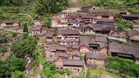 航拍浙江丽水云和梯田风景区白银谷古村落